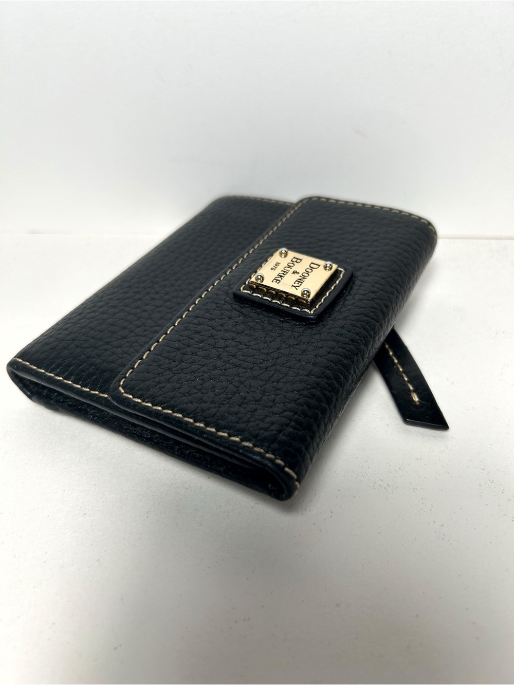 Dooney & Bourke Black Pebbled Leather Compact Trifold Wallet with Gold Plate EUC